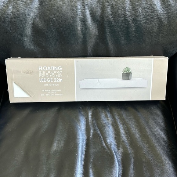 NWT Harbortown white floating block ledge 22” - Picture 2 of 5